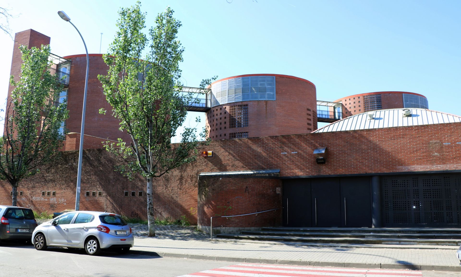 Et vas perdre les portes obertes?